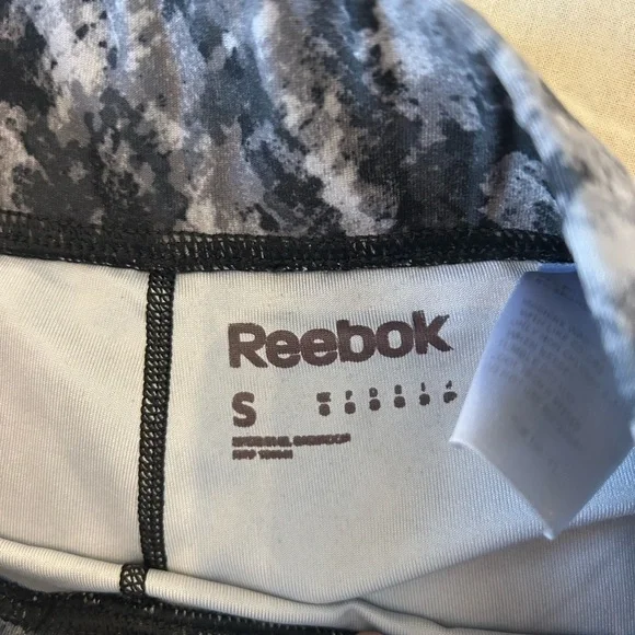 Reebok Women's Athletic Shorts in Black and Gray Pattern - Picture 4 of 4